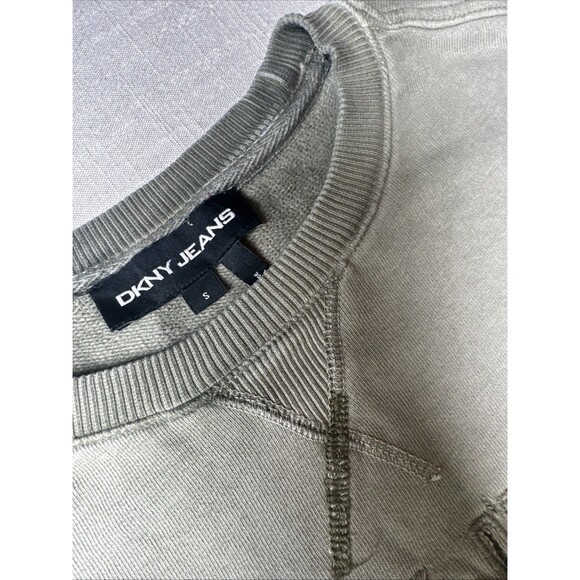 DKNY Cropped Ombré Raw Hem Sweatshirt Cut Out Logo Letters Size Small - Picture 10 of 13